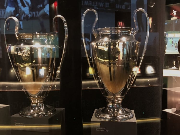Twee bekers van de Champions League / Europacup in de ArenA