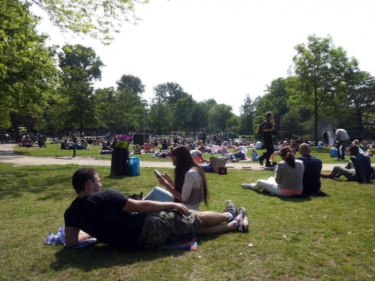 When the weather is nice, the Vondelpark will soon be busy